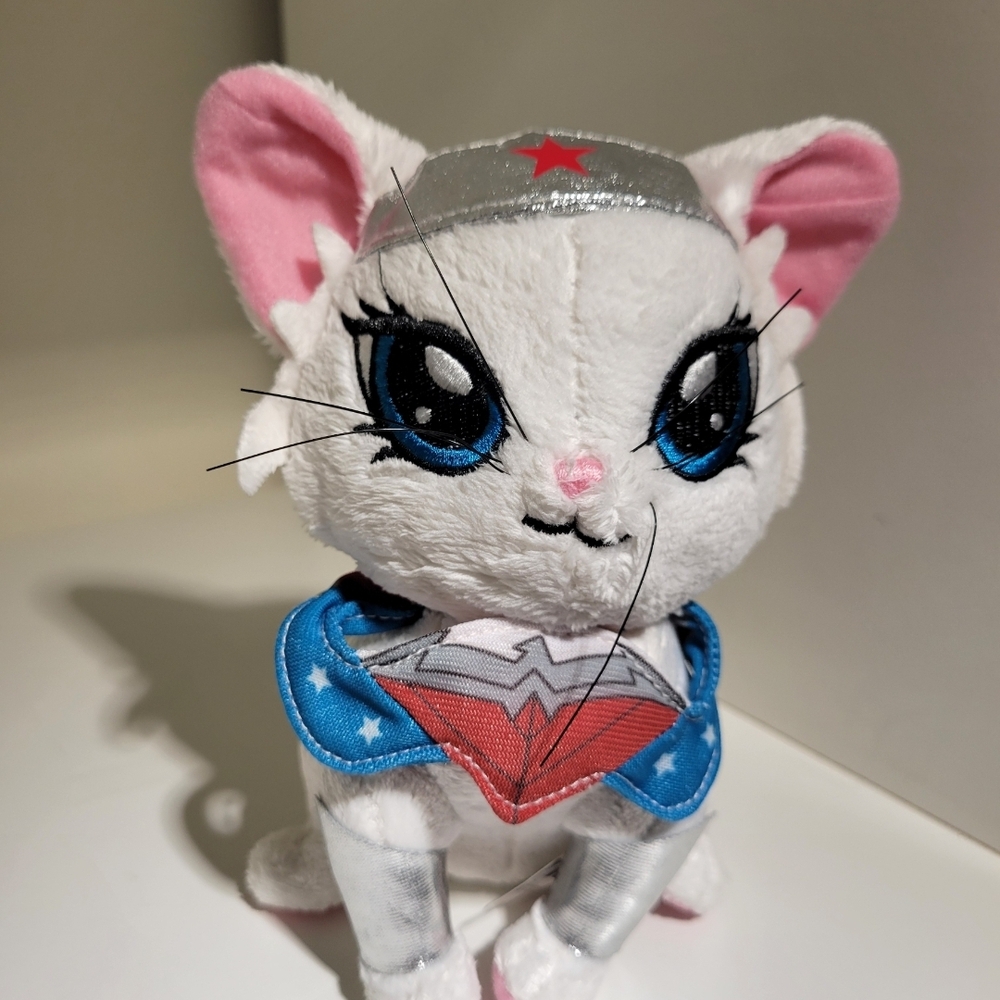 DC Comics Pawzplay Plush Diana (Wonder Woman) the Persian